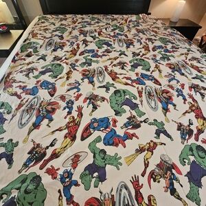 Potter BARN Marvel Superhero TWIN FLAT sheet - Multicolor